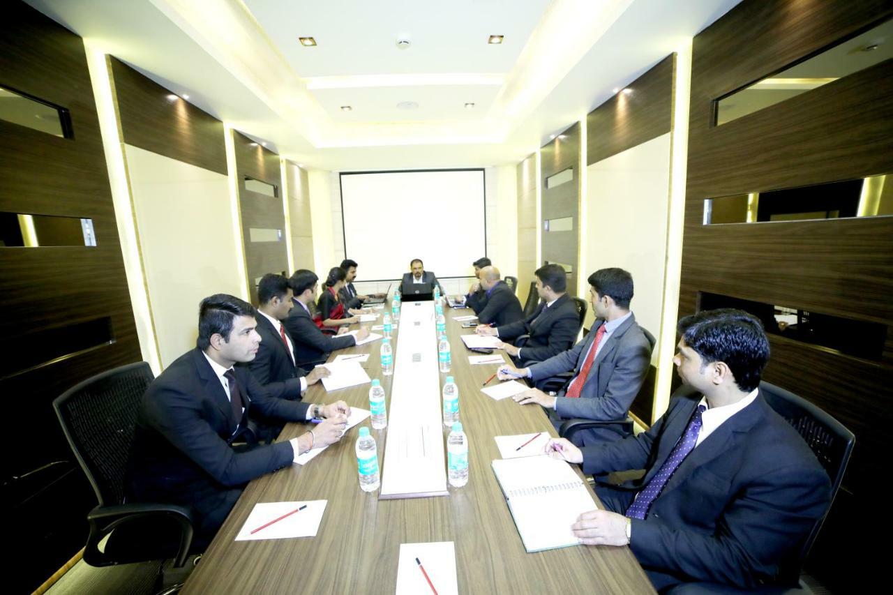 Rg Royal Hotel Bangalore Eksteriør bilde