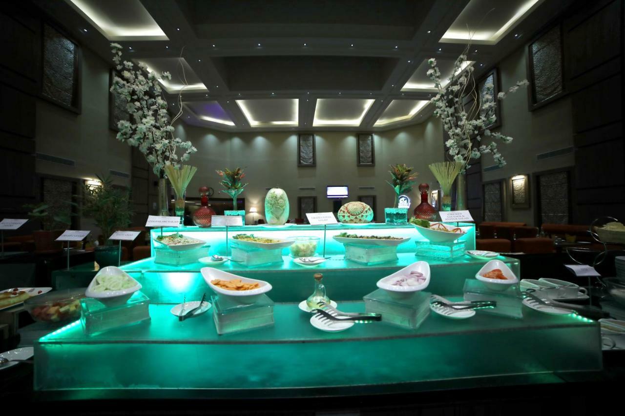 Rg Royal Hotel Bangalore Eksteriør bilde